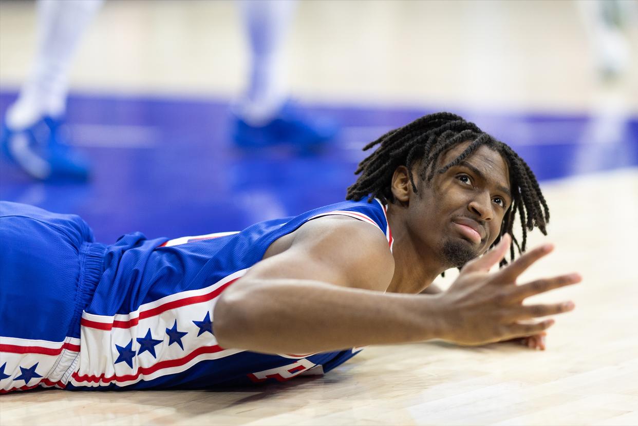 九游苹果手机游戏76人队惨败后更衣室爆发冲突，主帅回应，资源网上也是方法.