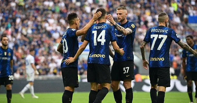 九游iOS游戏中心TheShy迎来二十赛季出色发挥，DWG观众热烈欢呼！