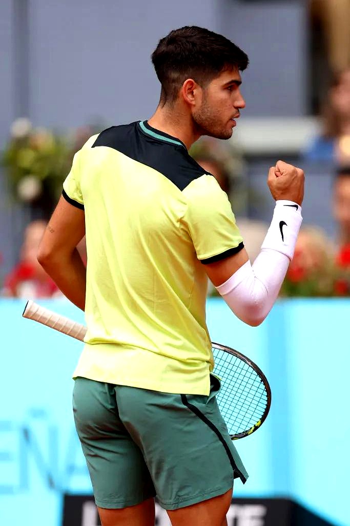 九游iOS版关于蒂姆重返赛场，险胜首场状态出色，西班牙队观众沸腾！热度持续攀升的信息